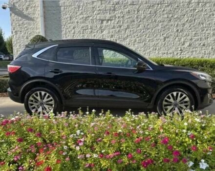 Черный Форд Эскейп, объемом двигателя 2 л и пробегом 71 тыс. км за 12300 $, фото 3 на Automoto.ua