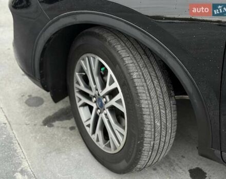 Черный Форд Эскейп, объемом двигателя 0 л и пробегом 52 тыс. км за 17900 $, фото 3 на Automoto.ua