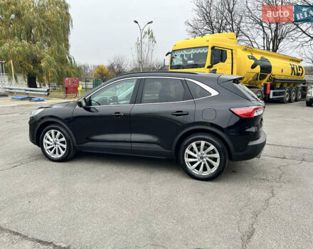 Черный Форд Эскейп, объемом двигателя 2 л и пробегом 41 тыс. км за 20800 $, фото 5 на Automoto.ua