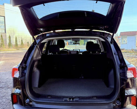 Чорний Форд Ескейп, об'ємом двигуна 1.5 л та пробігом 50 тис. км за 16500 $, фото 7 на Automoto.ua