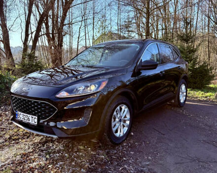 Чорний Форд Ескейп, об'ємом двигуна 1.5 л та пробігом 50 тис. км за 16500 $, фото 1 на Automoto.ua
