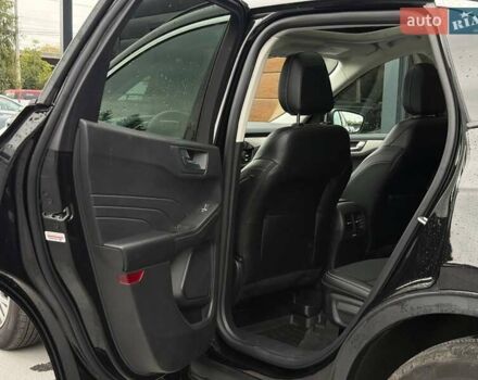 Черный Форд Эскейп, объемом двигателя 0 л и пробегом 52 тыс. км за 17900 $, фото 31 на Automoto.ua