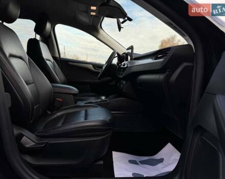 Чорний Форд Ескейп, об'ємом двигуна 2 л та пробігом 31 тис. км за 22900 $, фото 63 на Automoto.ua