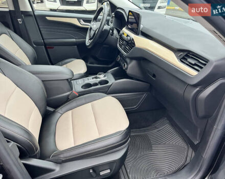 Черный Форд Эскейп, объемом двигателя 2 л и пробегом 42 тыс. км за 20000 $, фото 71 на Automoto.ua