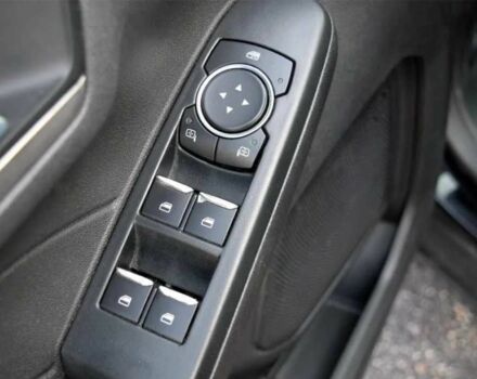 Черный Форд Эскейп, объемом двигателя 2 л и пробегом 71 тыс. км за 12300 $, фото 11 на Automoto.ua