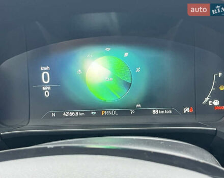 Черный Форд Эскейп, объемом двигателя 2 л и пробегом 42 тыс. км за 20000 $, фото 60 на Automoto.ua