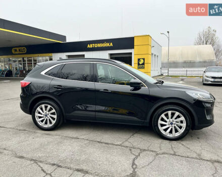 Черный Форд Эскейп, объемом двигателя 2 л и пробегом 41 тыс. км за 20800 $, фото 18 на Automoto.ua