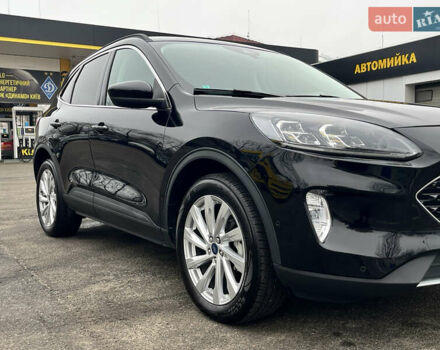 Черный Форд Эскейп, объемом двигателя 2 л и пробегом 42 тыс. км за 20000 $, фото 5 на Automoto.ua