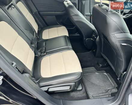 Черный Форд Эскейп, объемом двигателя 2 л и пробегом 41 тыс. км за 20800 $, фото 53 на Automoto.ua