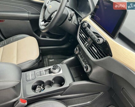 Черный Форд Эскейп, объемом двигателя 2 л и пробегом 42 тыс. км за 20000 $, фото 69 на Automoto.ua