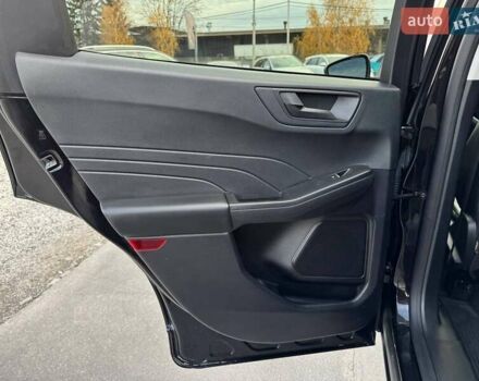 Чорний Форд Ескейп, об'ємом двигуна 2 л та пробігом 31 тис. км за 22900 $, фото 42 на Automoto.ua