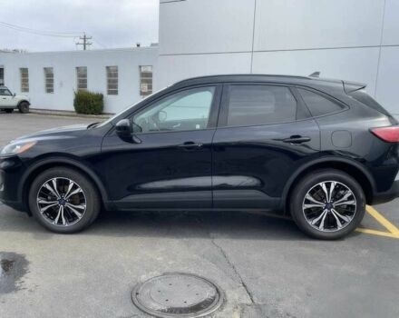 Черный Форд Эскейп, объемом двигателя 2 л и пробегом 19 тыс. км за 12400 $, фото 3 на Automoto.ua