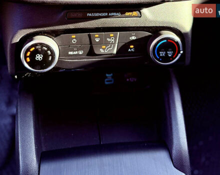 Чорний Форд Ескейп, об'ємом двигуна 1.5 л та пробігом 50 тис. км за 16500 $, фото 26 на Automoto.ua