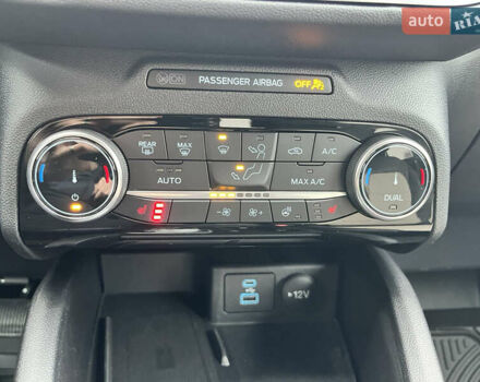 Черный Форд Эскейп, объемом двигателя 2 л и пробегом 42 тыс. км за 20000 $, фото 41 на Automoto.ua