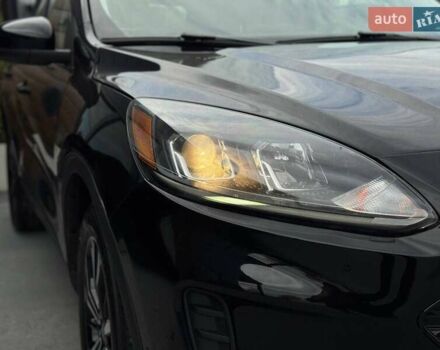 Чорний Форд Ескейп, об'ємом двигуна 2 л та пробігом 31 тис. км за 22900 $, фото 3 на Automoto.ua