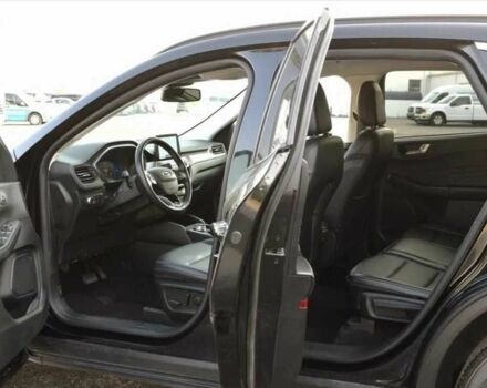 Черный Форд Эскейп, объемом двигателя 2 л и пробегом 71 тыс. км за 12300 $, фото 4 на Automoto.ua