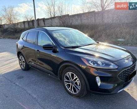 Чорний Форд Ескейп, об'ємом двигуна 1.5 л та пробігом 32 тис. км за 19500 $, фото 1 на Automoto.ua