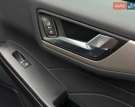 Черный Форд Эскейп, объемом двигателя 0 л и пробегом 52 тыс. км за 17900 $, фото 51 на Automoto.ua