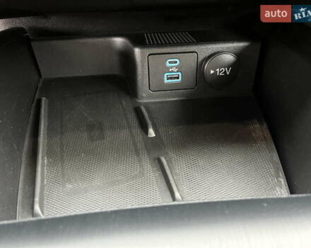 Черный Форд Эскейп, объемом двигателя 2 л и пробегом 41 тыс. км за 20800 $, фото 42 на Automoto.ua