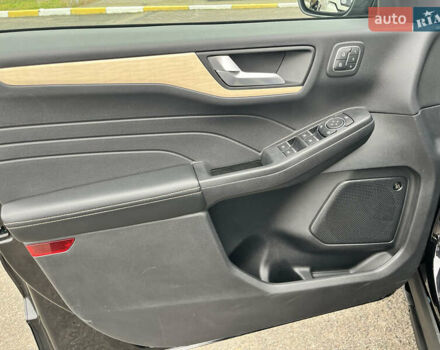 Черный Форд Эскейп, объемом двигателя 2 л и пробегом 42 тыс. км за 20000 $, фото 44 на Automoto.ua