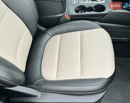 Черный Форд Эскейп, объемом двигателя 2 л и пробегом 42 тыс. км за 20000 $, фото 66 на Automoto.ua