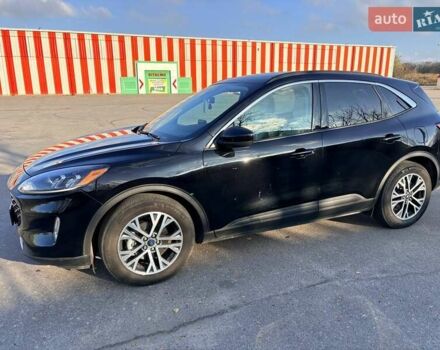 Чорний Форд Ескейп, об'ємом двигуна 1.5 л та пробігом 32 тис. км за 19500 $, фото 3 на Automoto.ua