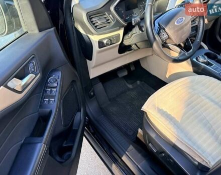 Чорний Форд Ескейп, об'ємом двигуна 1.5 л та пробігом 32 тис. км за 19500 $, фото 6 на Automoto.ua