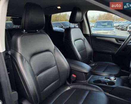 Чорний Форд Ескейп, об'ємом двигуна 2 л та пробігом 31 тис. км за 22900 $, фото 62 на Automoto.ua