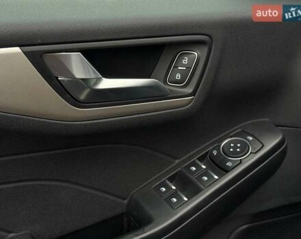 Черный Форд Эскейп, объемом двигателя 0 л и пробегом 52 тыс. км за 17900 $, фото 18 на Automoto.ua