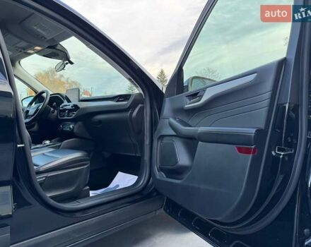 Чорний Форд Ескейп, об'ємом двигуна 2 л та пробігом 31 тис. км за 22900 $, фото 57 на Automoto.ua