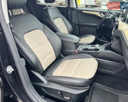 Черный Форд Эскейп, объемом двигателя 2 л и пробегом 43 тыс. км за 19999 $, фото 60 на Automoto.ua