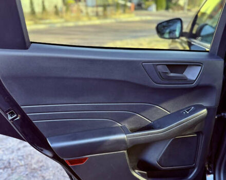 Чорний Форд Ескейп, об'ємом двигуна 1.5 л та пробігом 50 тис. км за 16500 $, фото 18 на Automoto.ua