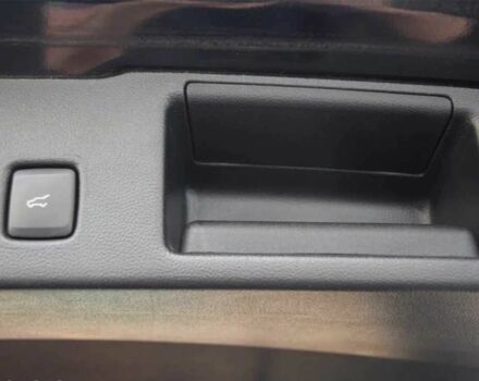 Черный Форд Эскейп, объемом двигателя 2 л и пробегом 71 тыс. км за 12300 $, фото 6 на Automoto.ua