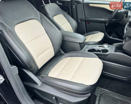 Черный Форд Эскейп, объемом двигателя 2 л и пробегом 41 тыс. км за 20800 $, фото 51 на Automoto.ua