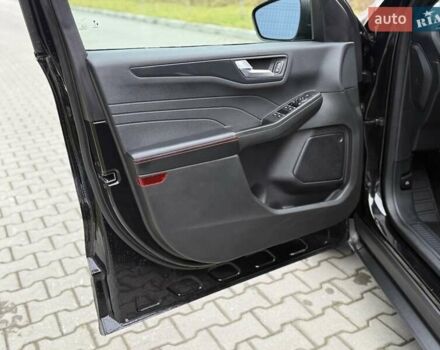 Черный Форд Эскейп, объемом двигателя 1.5 л и пробегом 19 тыс. км за 20999 $, фото 46 на Automoto.ua