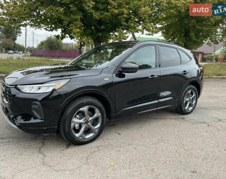 Черный Форд Эскейп, объемом двигателя 1.5 л и пробегом 10 тыс. км за 23900 $, фото 2 на Automoto.ua