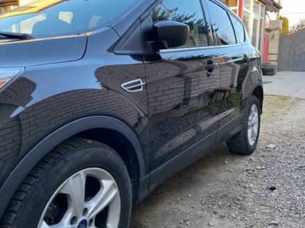 Черный Форд Эскейп, объемом двигателя 1.6 л и пробегом 272 тыс. км за 10500 $, фото 1 на Automoto.ua