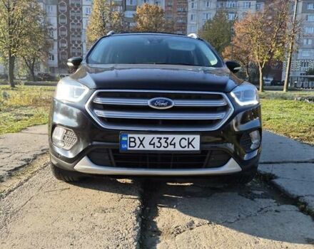 Черный Форд Эскейп, объемом двигателя 2 л и пробегом 111 тыс. км за 15000 $, фото 1 на Automoto.ua