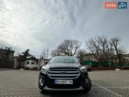 Черный Форд Эскейп, объемом двигателя 2 л и пробегом 248 тыс. км за 11500 $, фото 1 на Automoto.ua