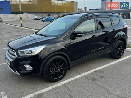 Черный Форд Эскейп, объемом двигателя 2 л и пробегом 109 тыс. км за 13500 $, фото 1 на Automoto.ua