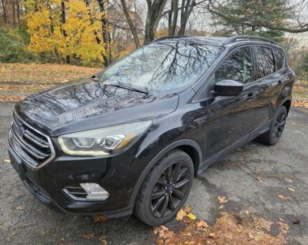 Черный Форд Эскейп, объемом двигателя 1.5 л и пробегом 70 тыс. км за 15000 $, фото 1 на Automoto.ua