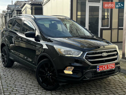 Черный Форд Эскейп, объемом двигателя 1.5 л и пробегом 151 тыс. км за 11990 $, фото 1 на Automoto.ua
