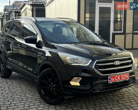 Черный Форд Эскейп, объемом двигателя 1.5 л и пробегом 151 тыс. км за 11990 $, фото 1 на Automoto.ua
