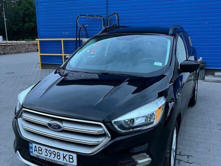 Чорний Форд Ескейп, об'ємом двигуна 1.5 л та пробігом 120 тис. км за 12500 $, фото 1 на Automoto.ua