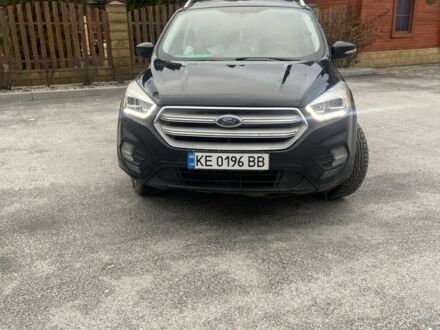 Черный Форд Эскейп, объемом двигателя 2 л и пробегом 146 тыс. км за 8000 $, фото 1 на Automoto.ua