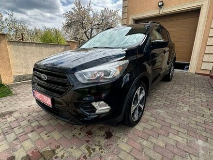 Чорний Форд Ескейп, об'ємом двигуна 1.5 л та пробігом 130 тис. км за 12900 $, фото 1 на Automoto.ua