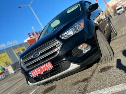 Форд Эскейп 2017 в Черновцах на Automoto.ua Черный Форд Эскейп, объемом двигателя 1.5 л и пробегом 180 тыс. км за 12000 $, фото 1 на Automoto.ua