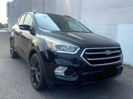 Черный Форд Эскейп, объемом двигателя 2 л и пробегом 61 тыс. км за 7700 $, фото 1 на Automoto.ua