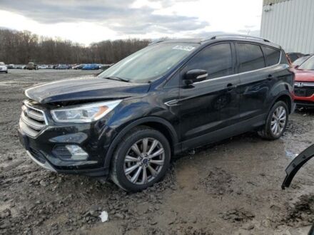 Форд Ескейп 2017 у Львові на Automoto.ua Чорний Форд Ескейп, об'ємом двигуна 2 л та пробігом 117 тис. км за 12900 $, фото 1 на Automoto.ua