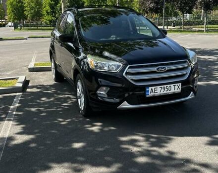 Чорний Форд Ескейп, об'ємом двигуна 1.5 л та пробігом 90 тис. км за 12590 $, фото 1 на Automoto.ua